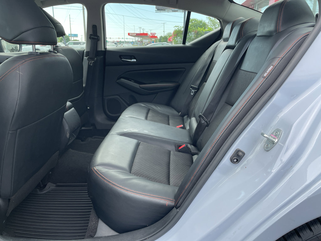 Used 2023 Nissan Altima 2.5 SR FWD image 19