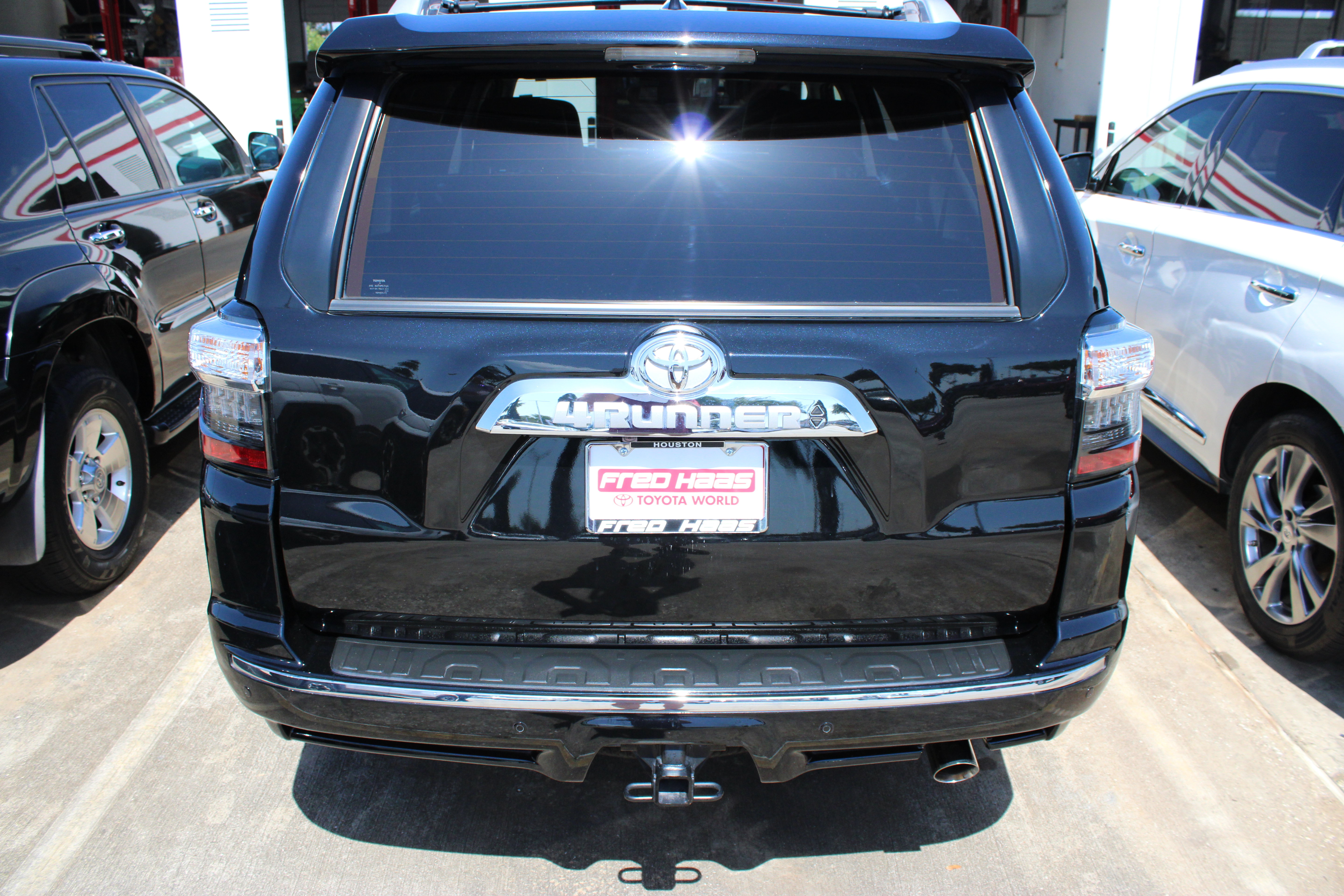 Used 2024 Toyota 4Runner Limited RWD image 9