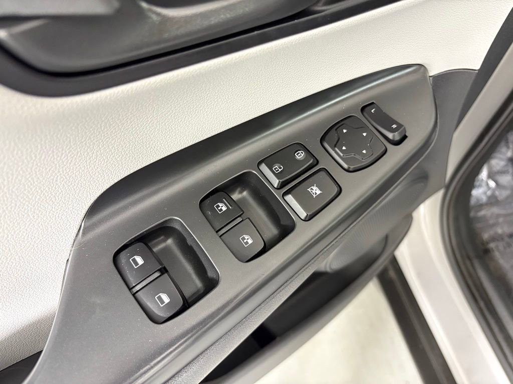 Used 2023 Hyundai Kona SEL image 15