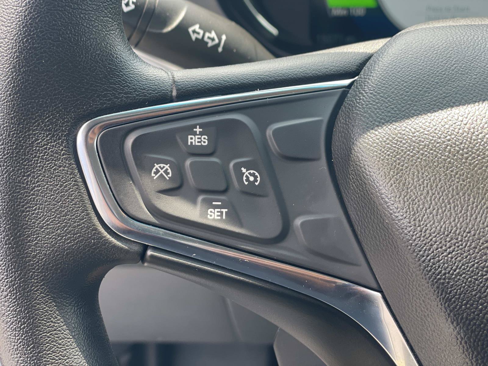 Used 2019 Chevrolet Bolt LT FWD image 11