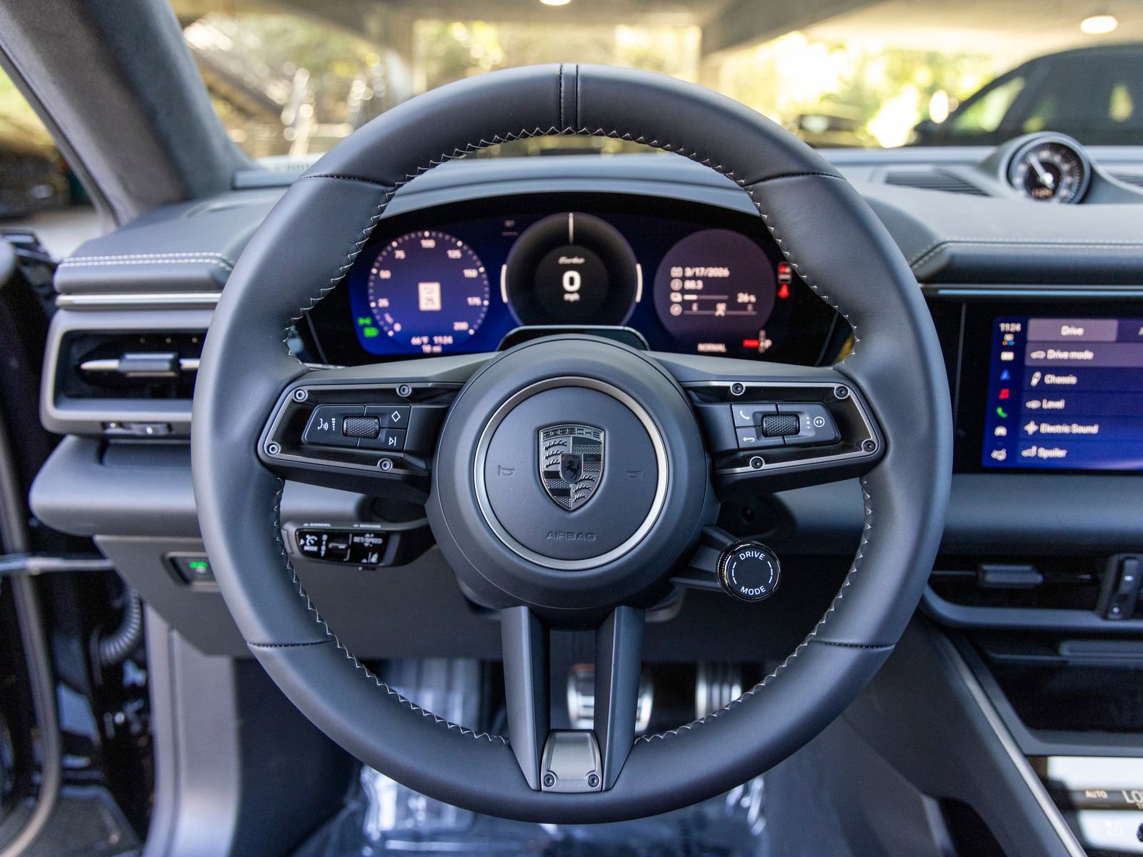 New 2026 Porsche Macan Turbo Electric image 31