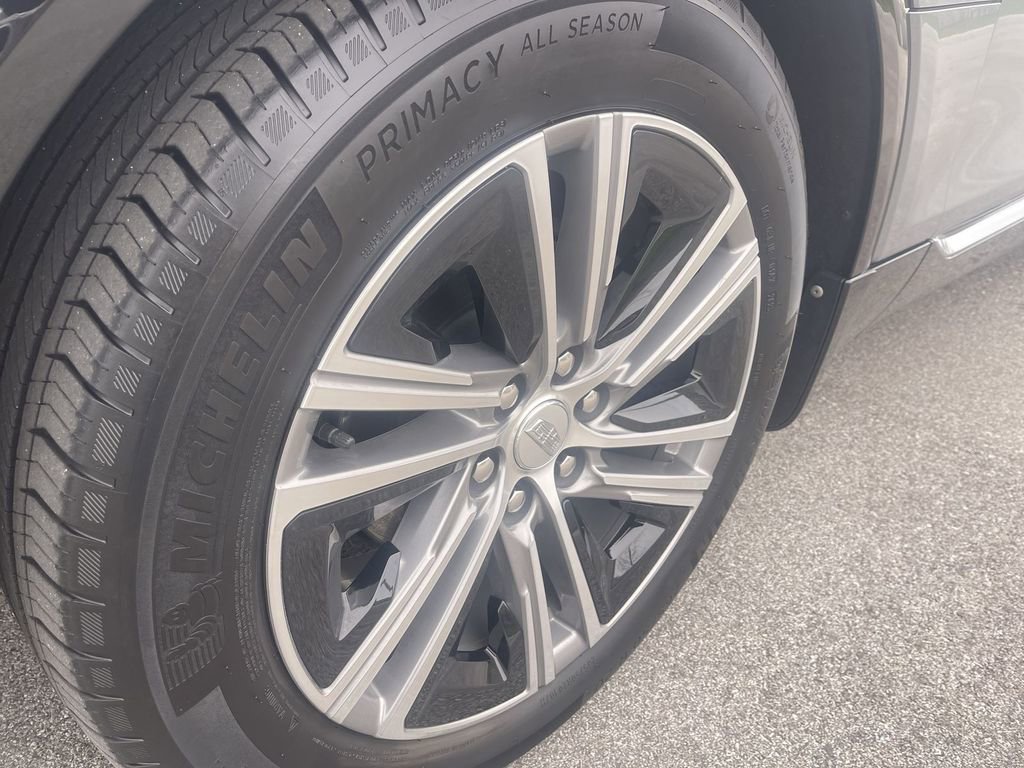 Certified 2024 Cadillac Lyriq Luxury AWD/4WD image 10