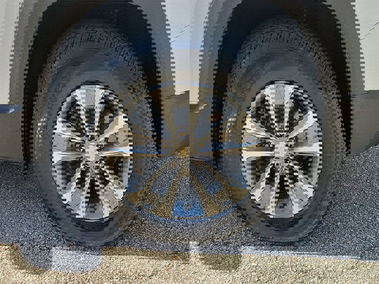 Used 2025 Chevrolet Equinox LT image 5