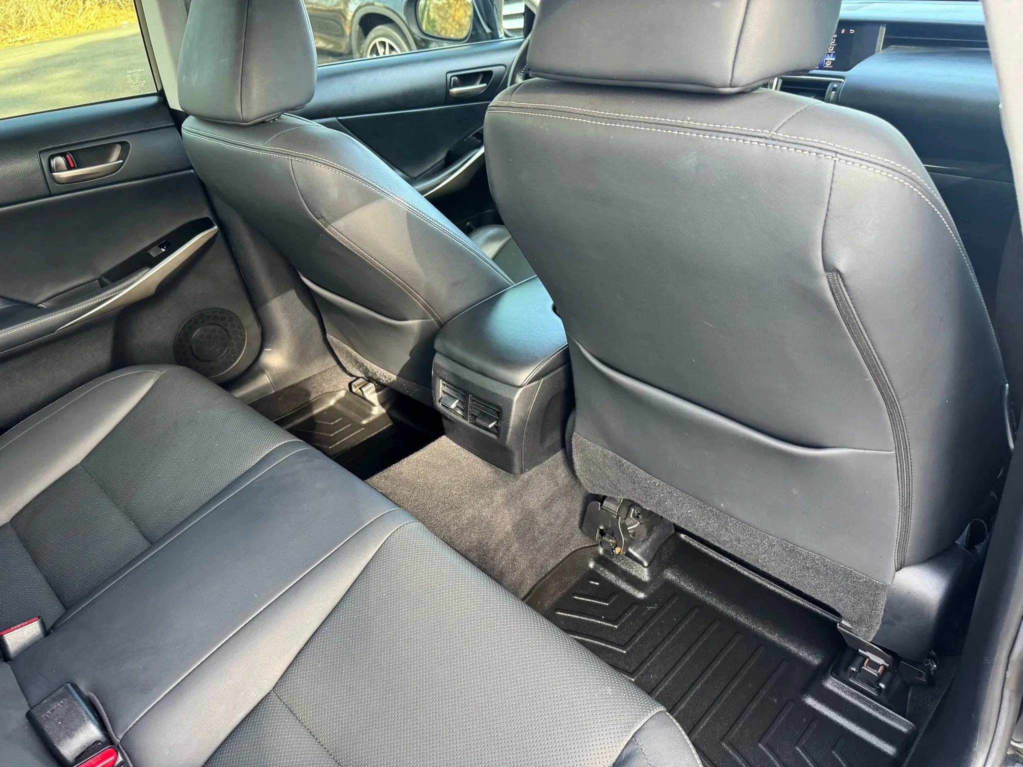 Used 2019 Lexus IS 300 image 23