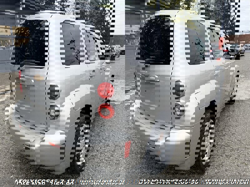 Used 2008 Chevrolet HHR LS FWD image 2