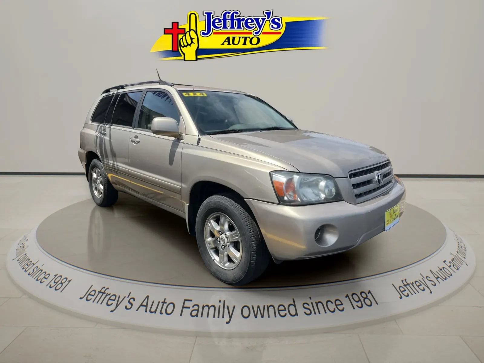Used 2005 Toyota Highlander 4WD V6 w/ 3rd Row image 3