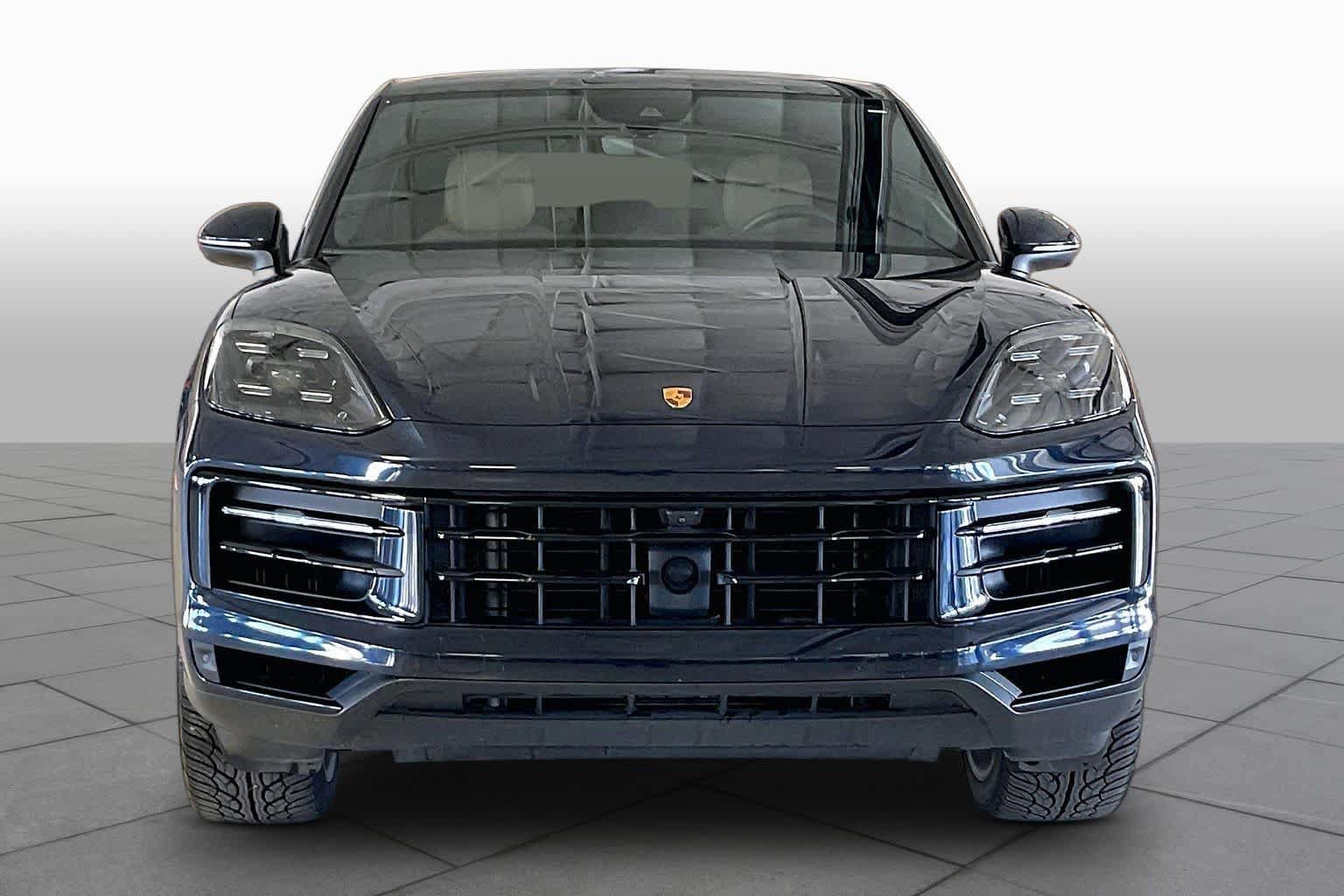 Used 2024 Porsche Cayenne Coupe w/ Premium Package Plus AWD/4WD image 3