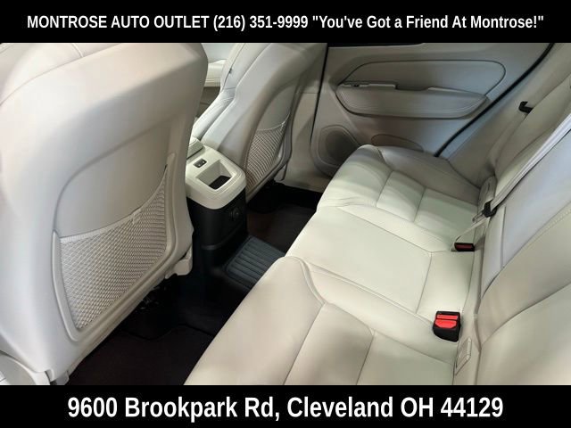 New 2025 Volvo XC60 T8 Ultra w/ Climate Package image 25