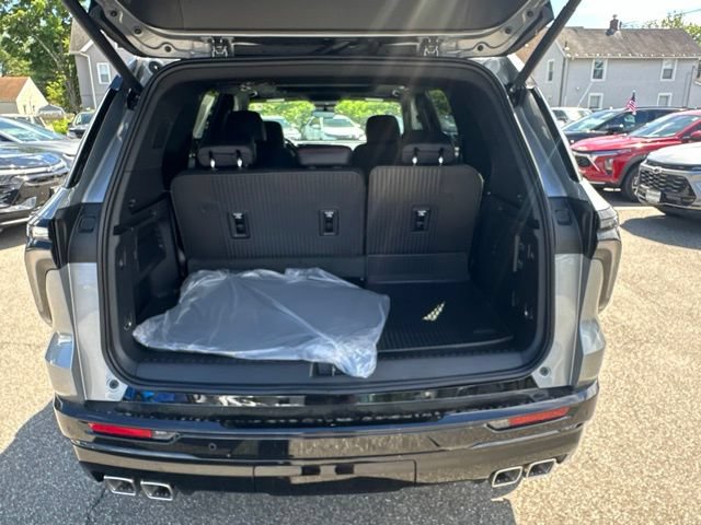 New 2026 Chevrolet Traverse RS w/ LPO, Floor Liner Package AWD/4WD image 24