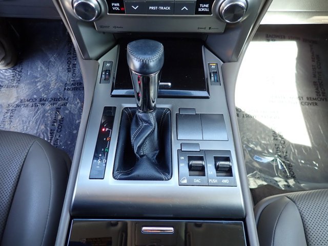 Used 2017 Lexus GX 460 w/ Navigation Package image 21