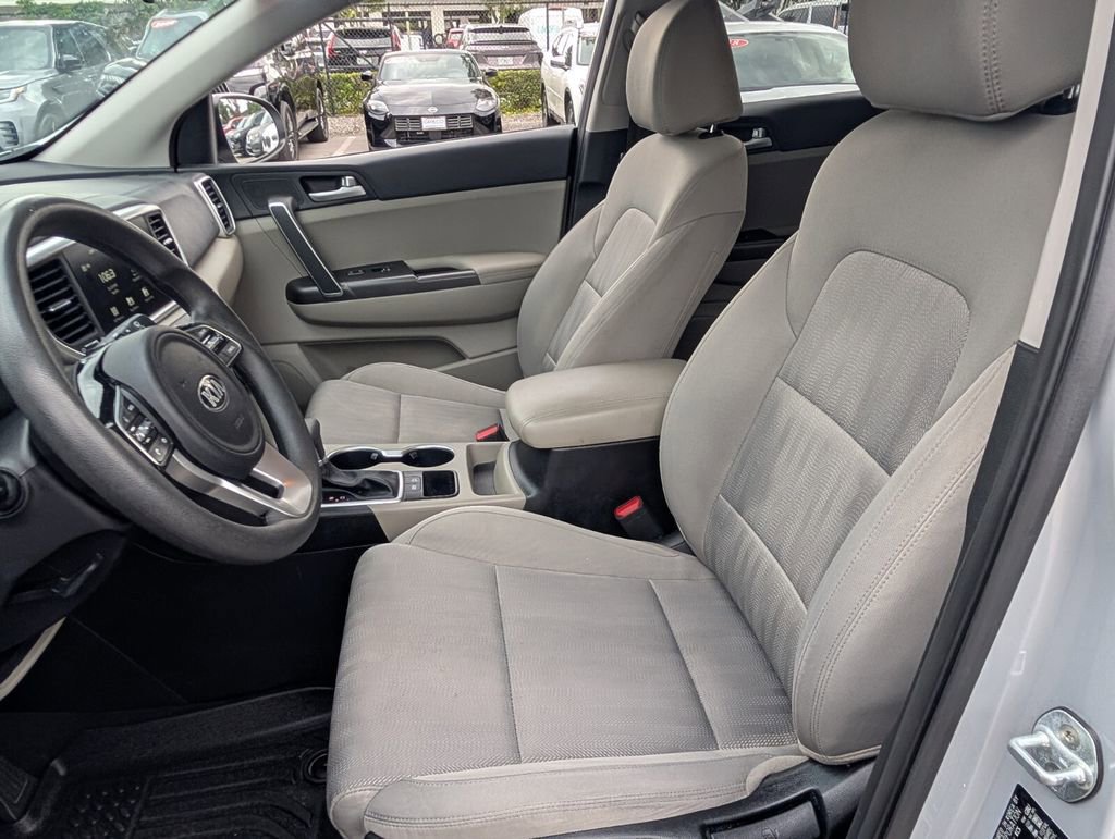 Used 2022 Kia Sportage LX image 10
