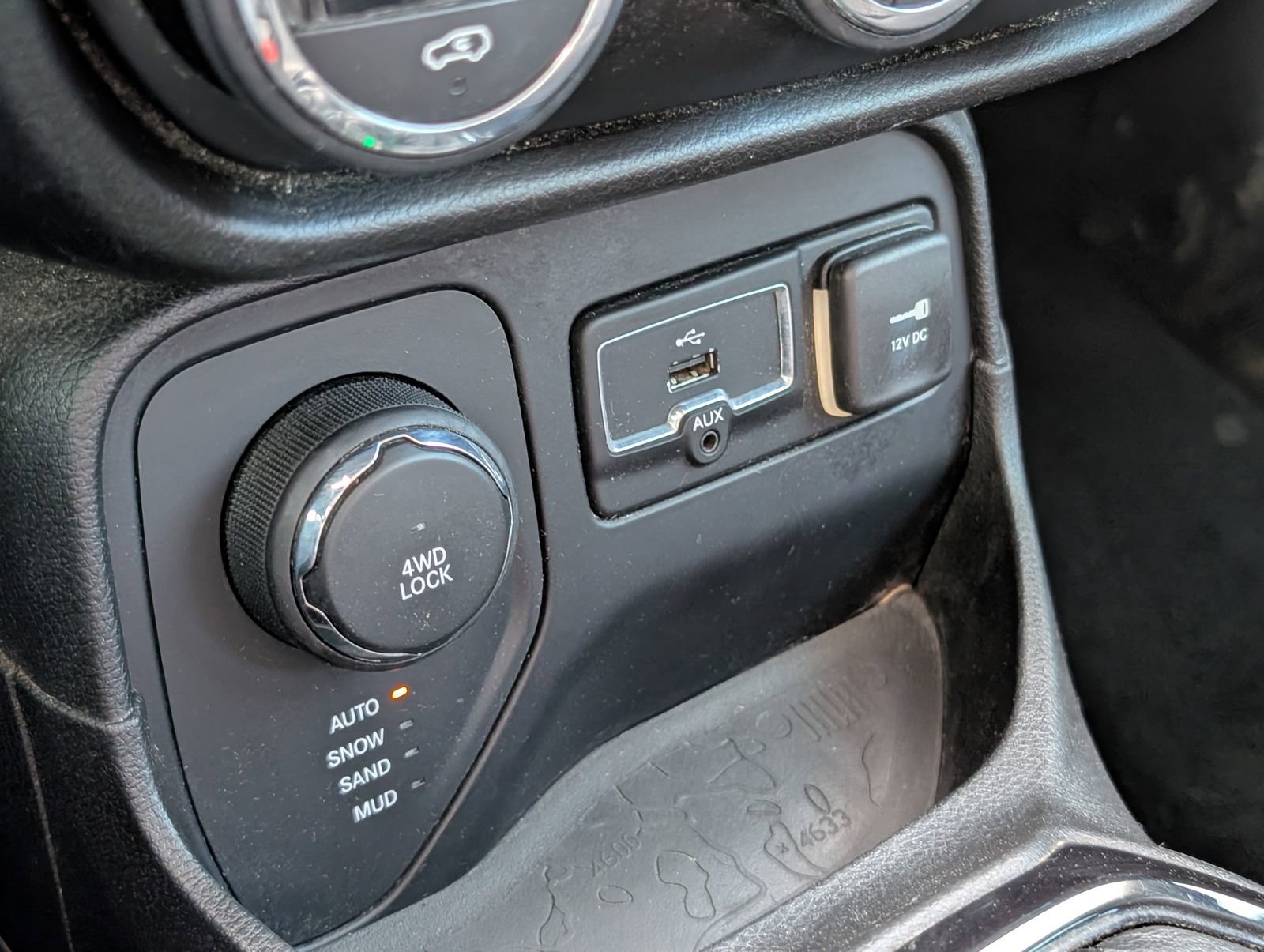 Used 2016 Jeep Renegade Latitude image 19