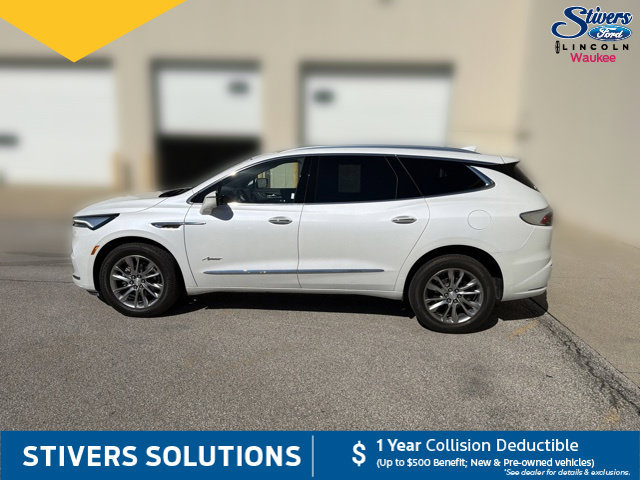 Used 2022 Buick Enclave Avenir w/ Avenir Technology Package FWD image 11