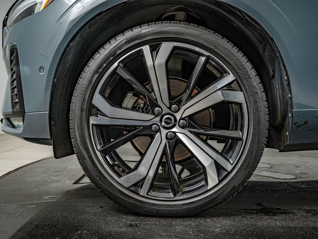 Used 2022 Volvo XC60 B5 R-Design w/ Advanced Package AWD/4WD image 10
