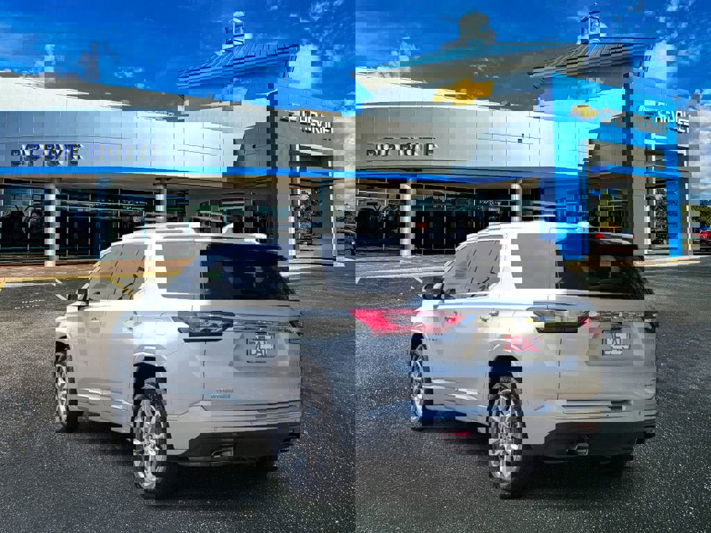 Used 2020 Chevrolet Traverse Premier w/ LPO, Floor Liner Package image 7