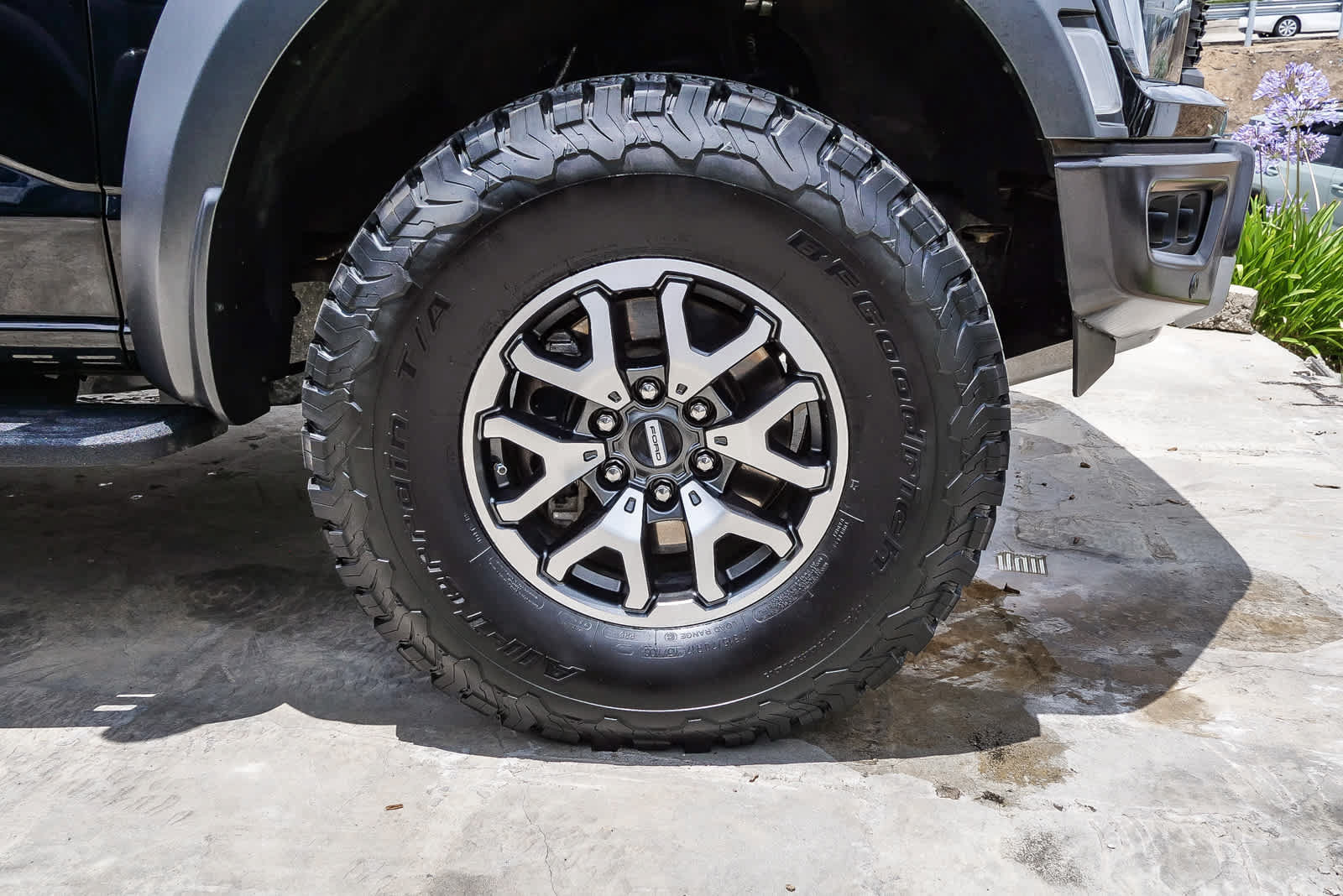 Used 2022 Ford F150 Raptor w/ Equipment Group 801A High AWD/4WD image 9