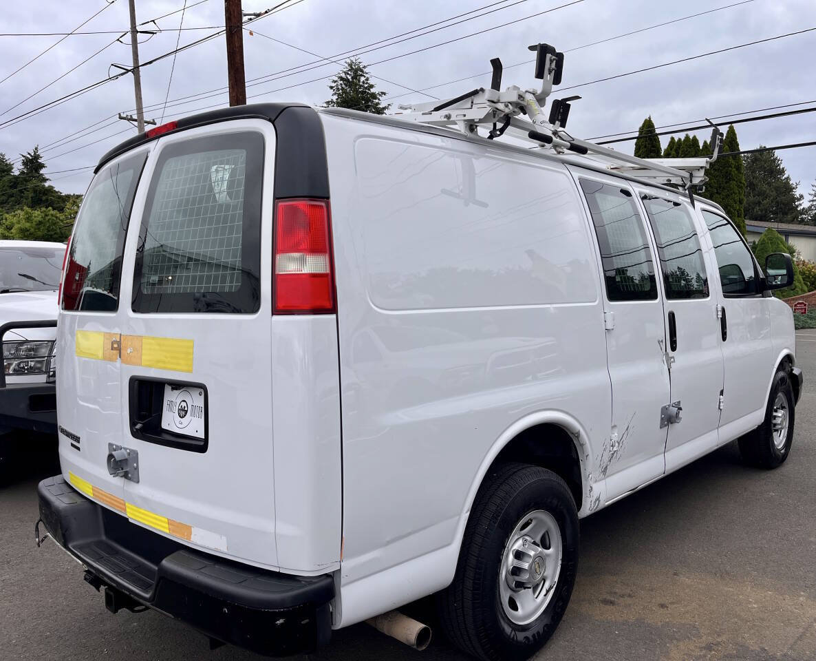 Used 2013 Chevrolet Express 2500 RWD image 5