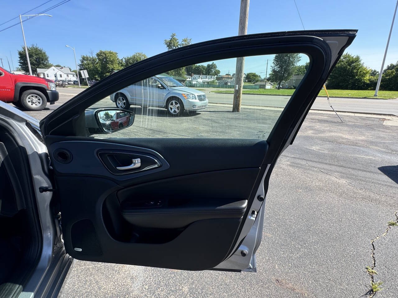 Used 2015 Chrysler 200 S w/ Navigation & Sound Group I FWD image 40