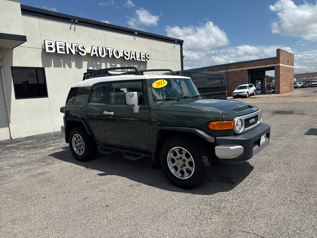 Used 2013 Toyota FJ Cruiser 2WD image 4