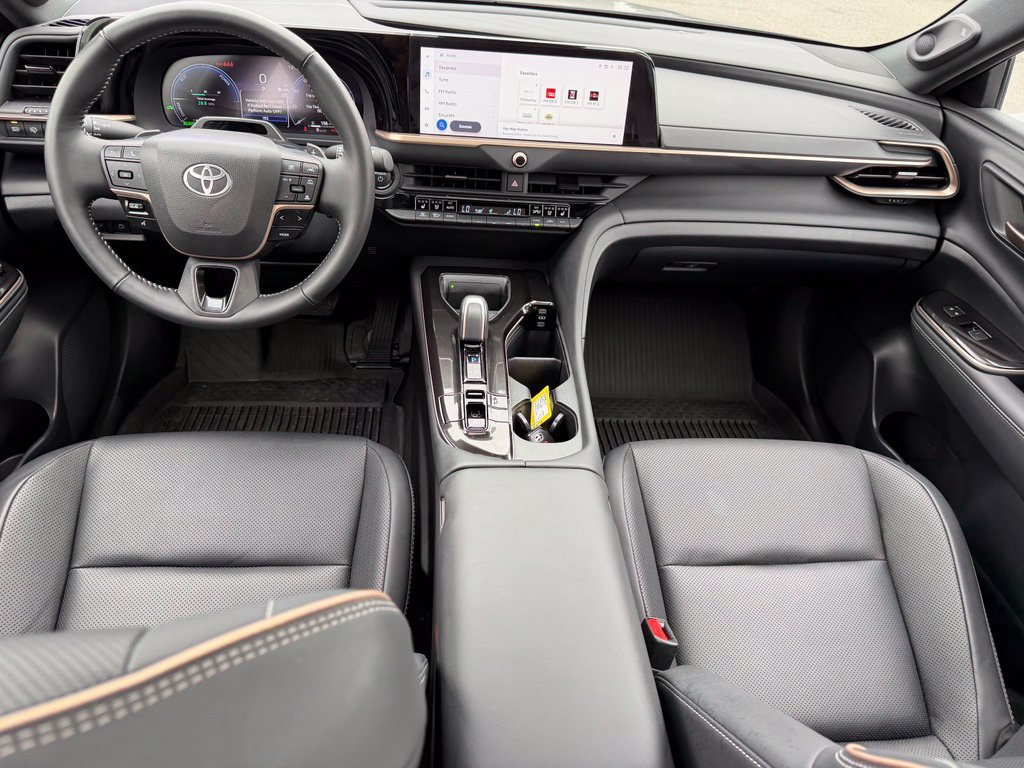 Certified 2025 Toyota Crown Signia w/ Advanced Technology Package AWD/4WD image 19