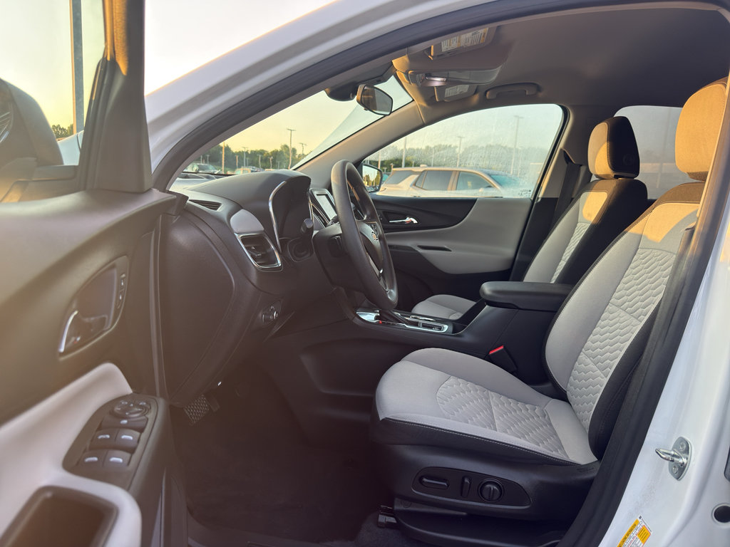 Certified 2020 Chevrolet Equinox LS w/ LS Convenience Package FWD image 10