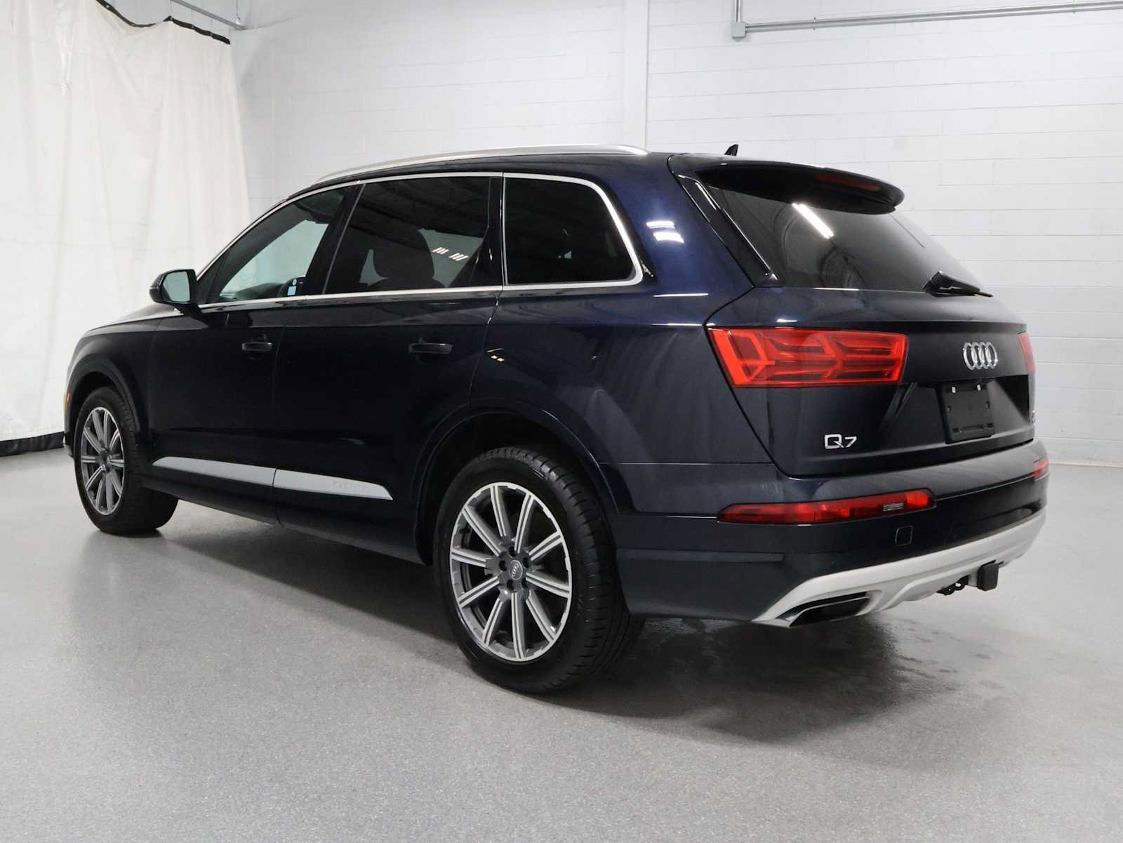 Used 2018 Audi Q7 3.0T Premium Plus w/ Premium Plus Package AWD/4WD image 3