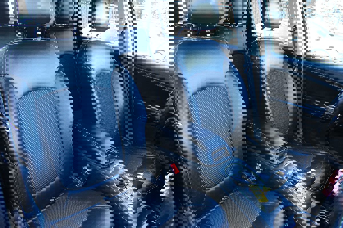 Used 2015 Dodge Journey Crossroad w/ Flexible Seating Group image 23