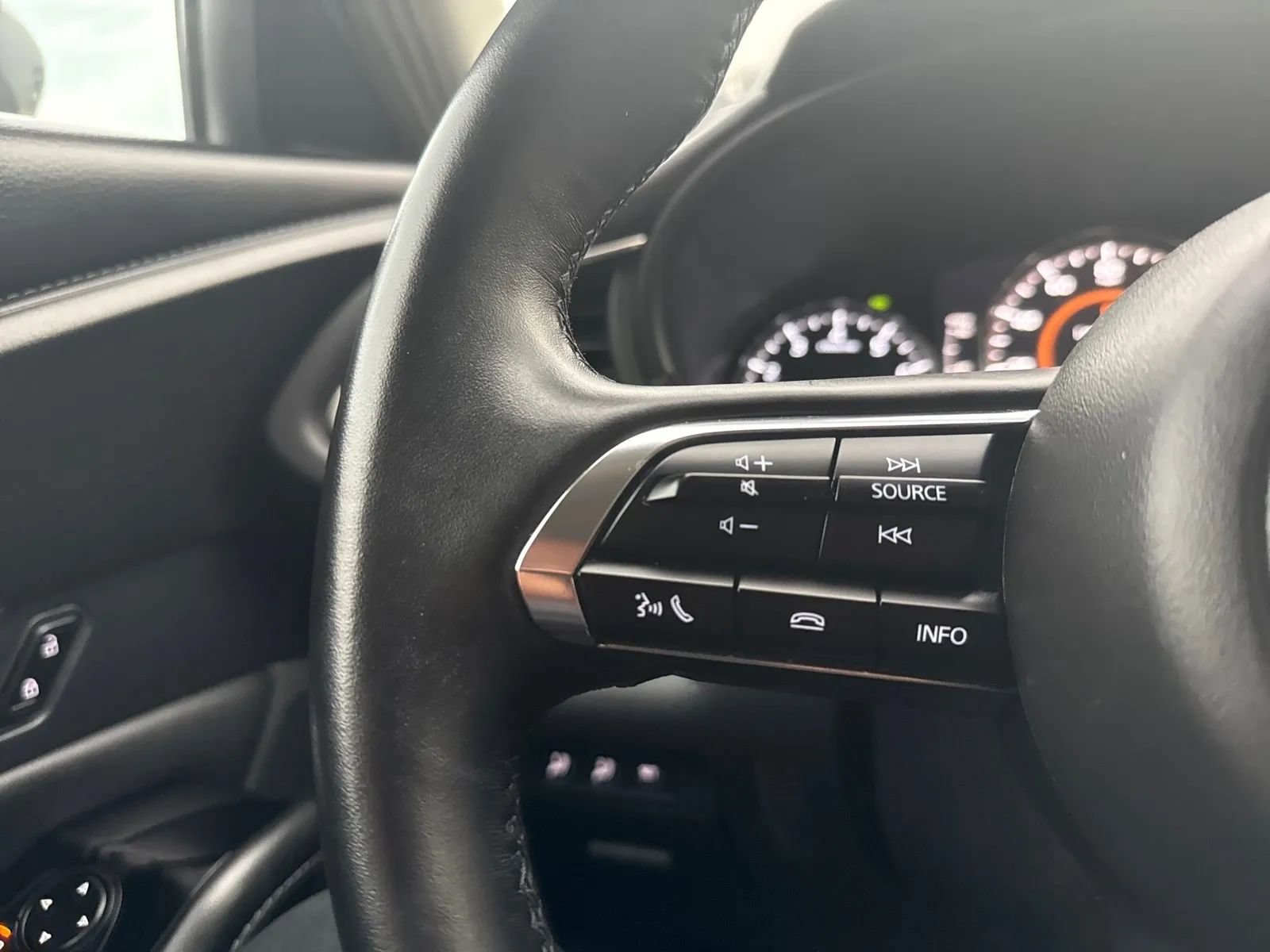 Used 2025 MAZDA CX-30 AWD 2.5 S w/ Preferred Package image 19
