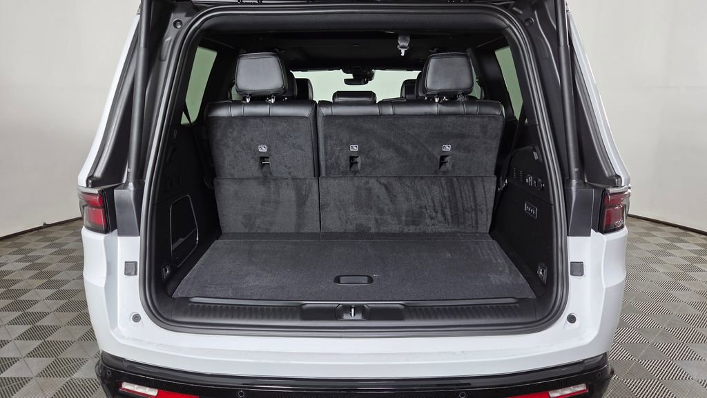 New 2025 Jeep Wagoneer Series III image 8