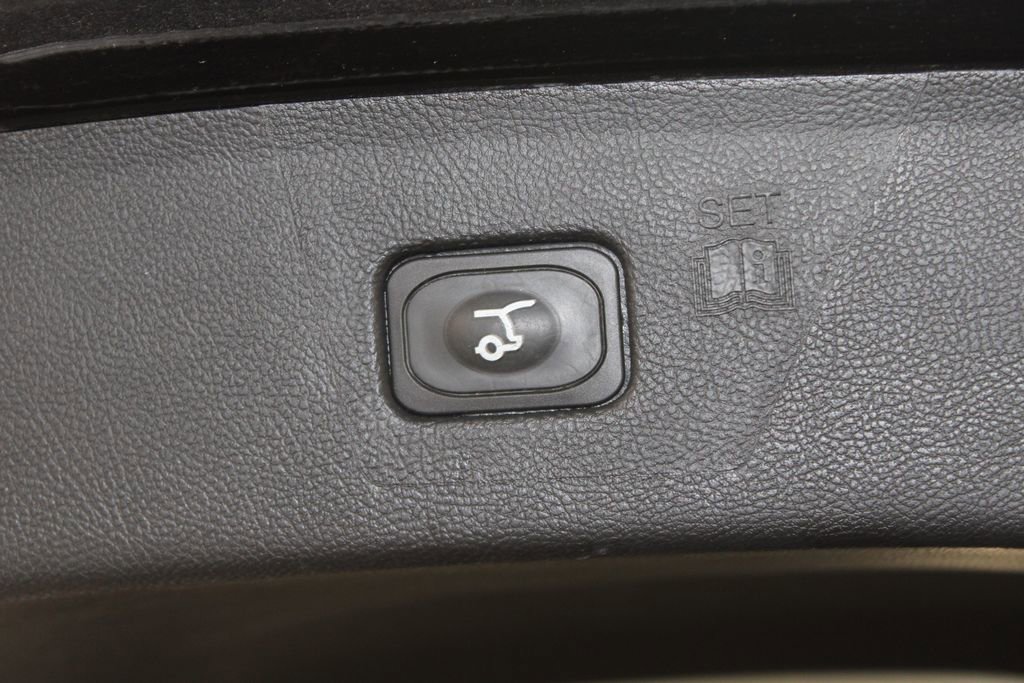Used 2024 Ford Edge Titanium AWD/4WD image 14