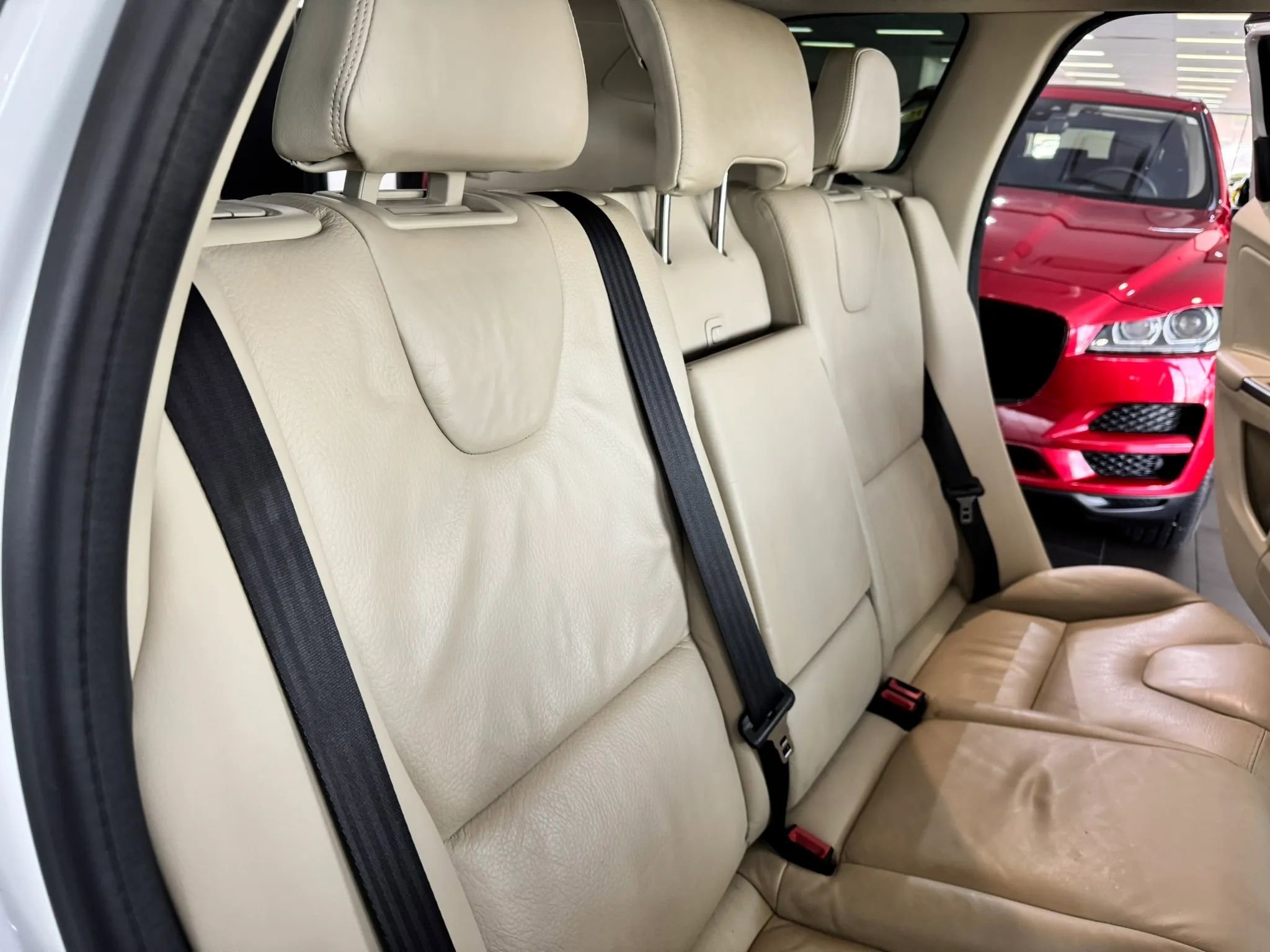 Used 2014 Volvo XC60 T6 AWD/4WD image 16