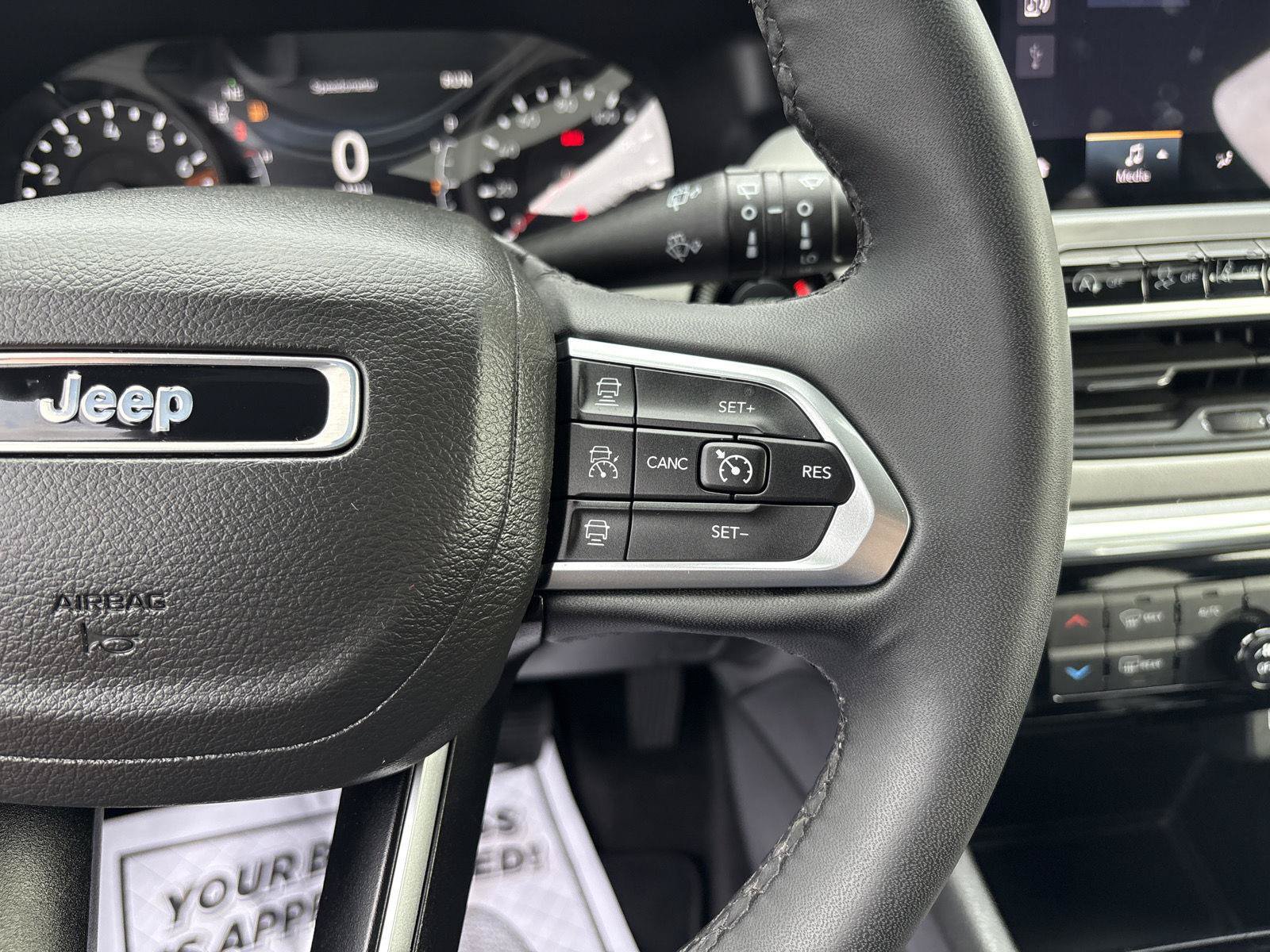 Used 2023 Jeep Compass Limited AWD/4WD image 17