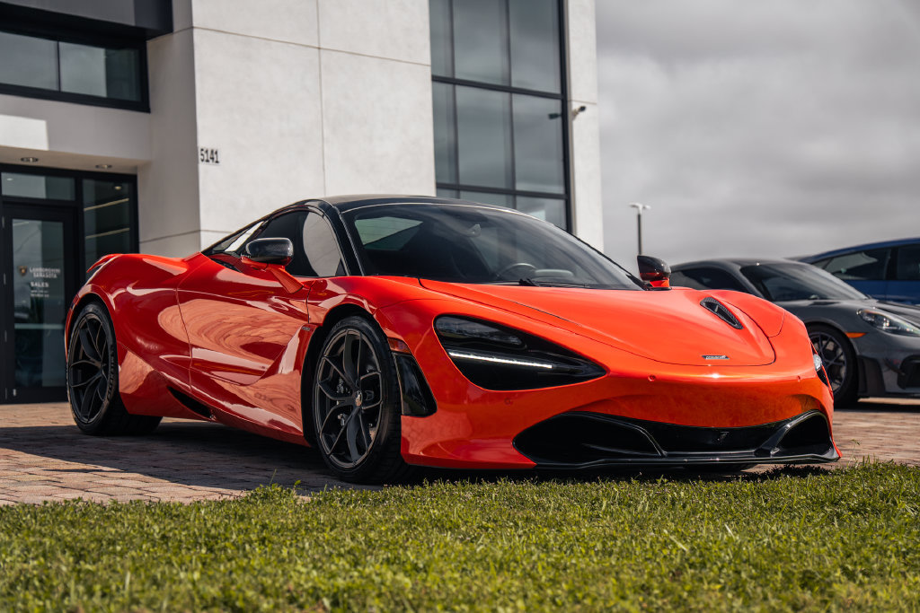 Used 2021 McLaren 720S Performance RWD image 8