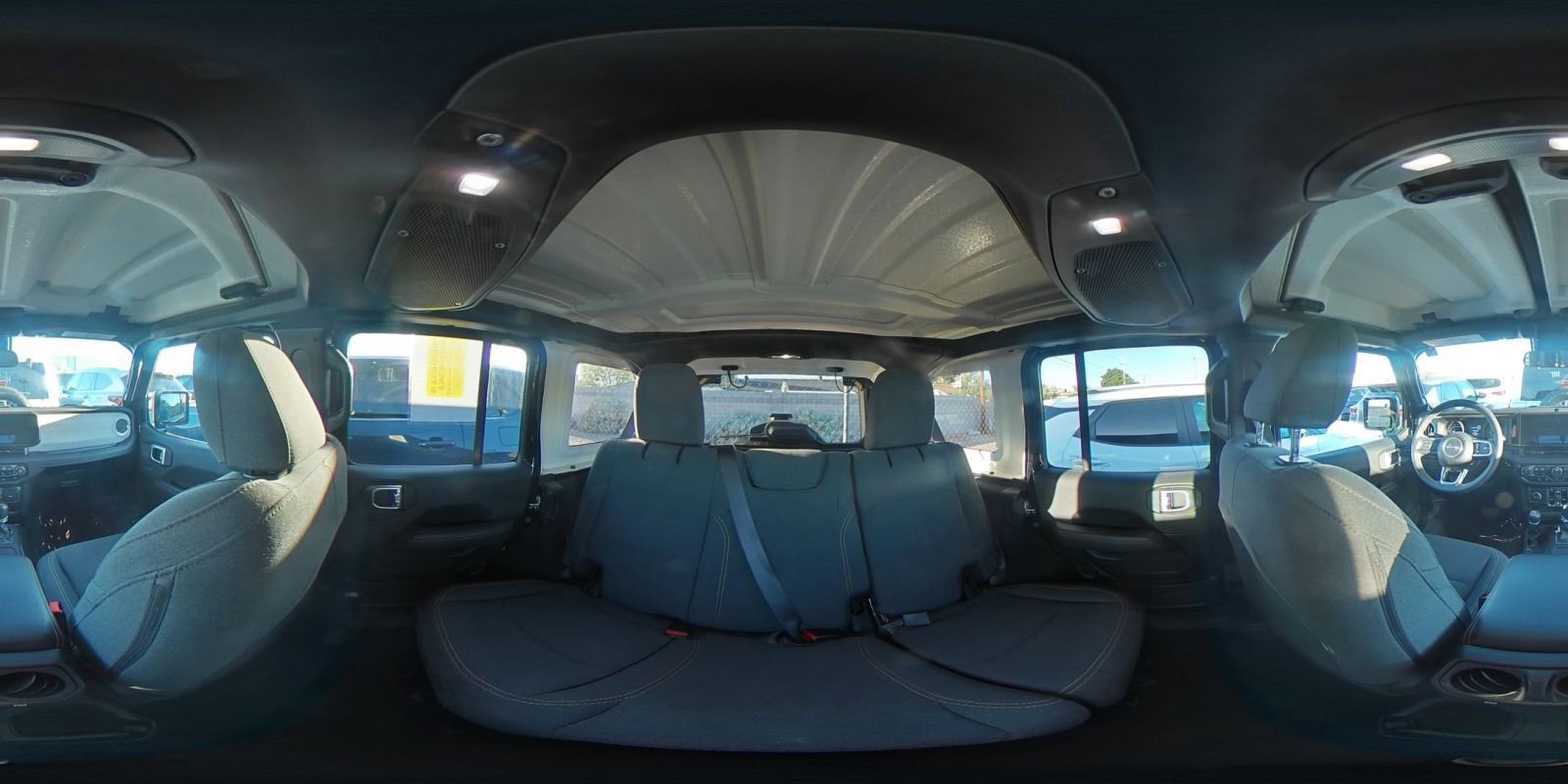 Used 2025 Jeep Wrangler Unlimited Sahara AWD/4WD image 42