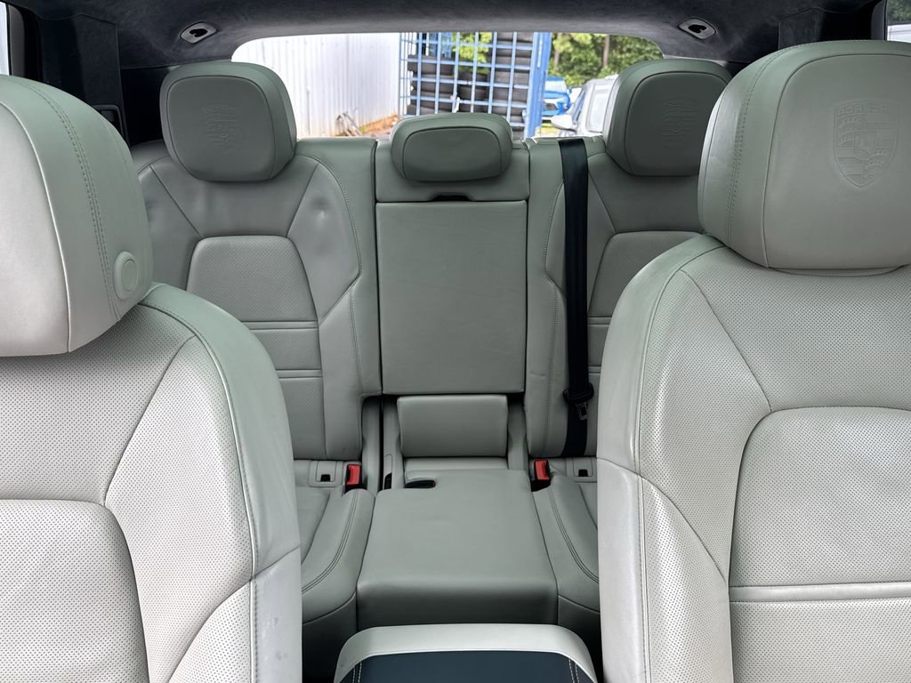 Used 2023 Porsche Cayenne Turbo S image 33