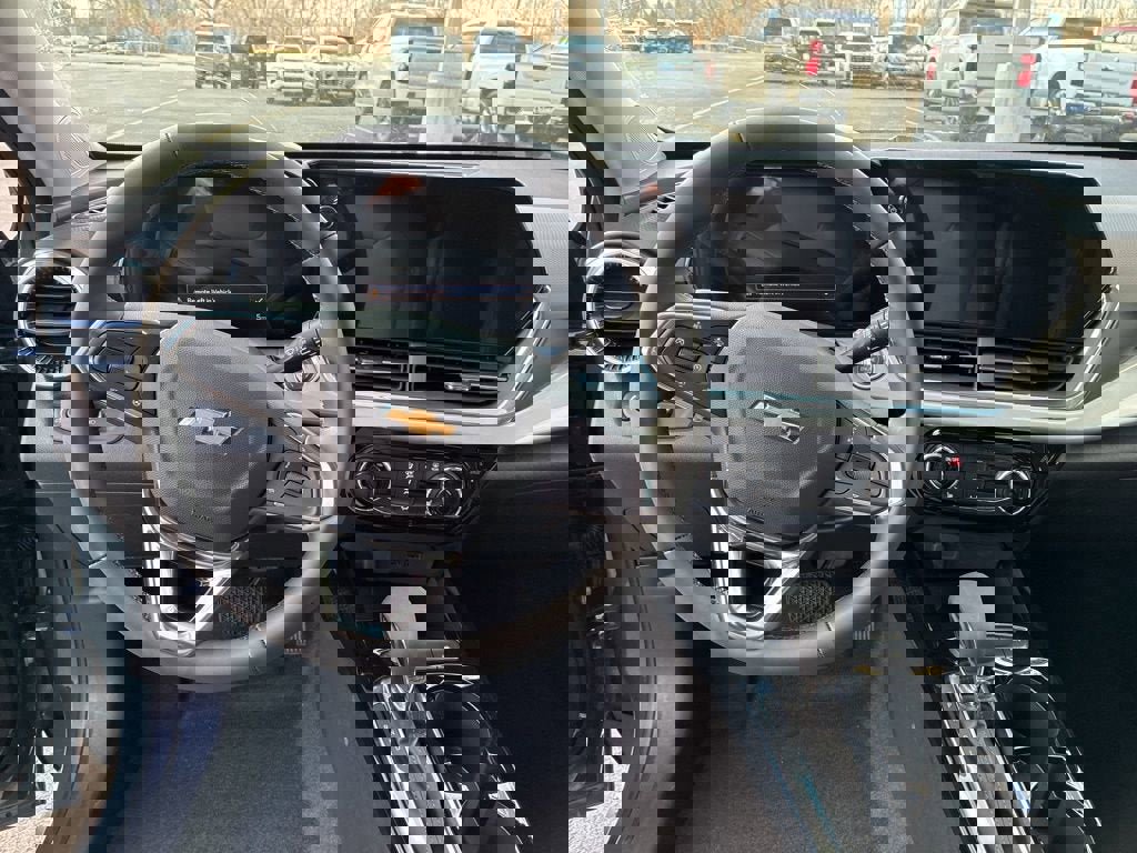 New 2026 Chevrolet Trax LT w/ LT Convenience Package image 3