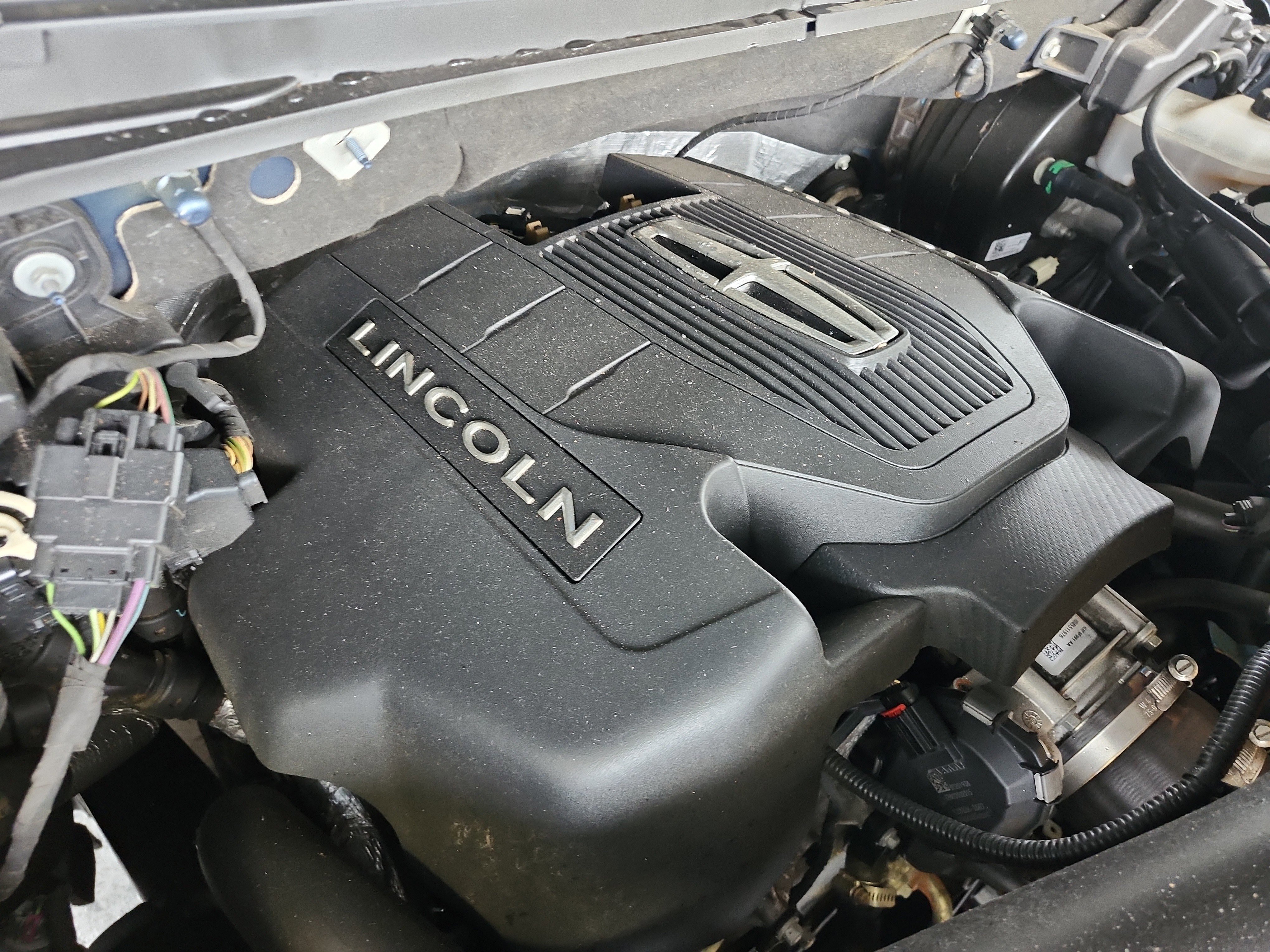 Used 2018 Lincoln Navigator Select w/ Technology Package image 24