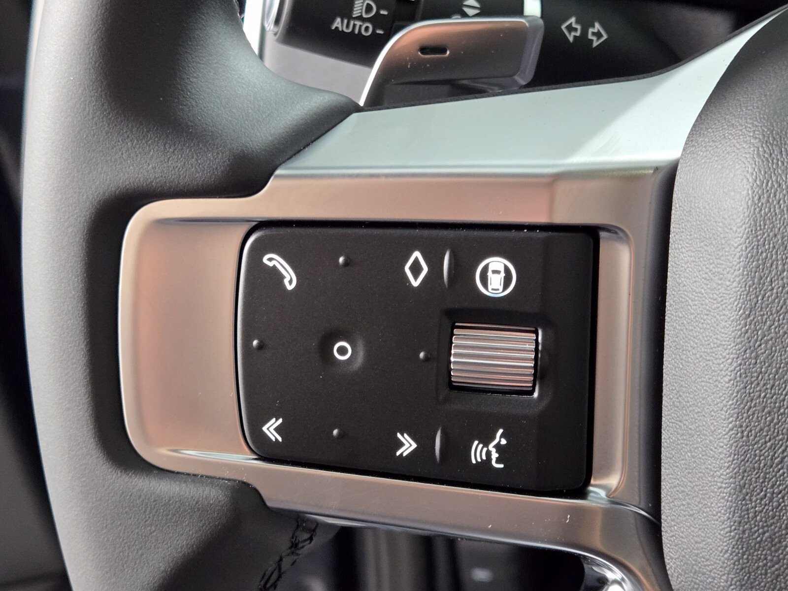 New 2026 Land Rover Discovery S AWD/4WD image 24
