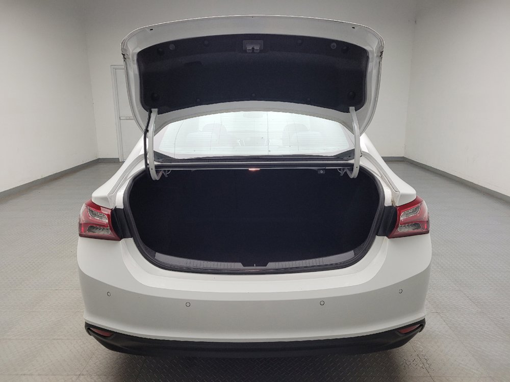 Used 2020 Chevrolet Malibu LT FWD image 29