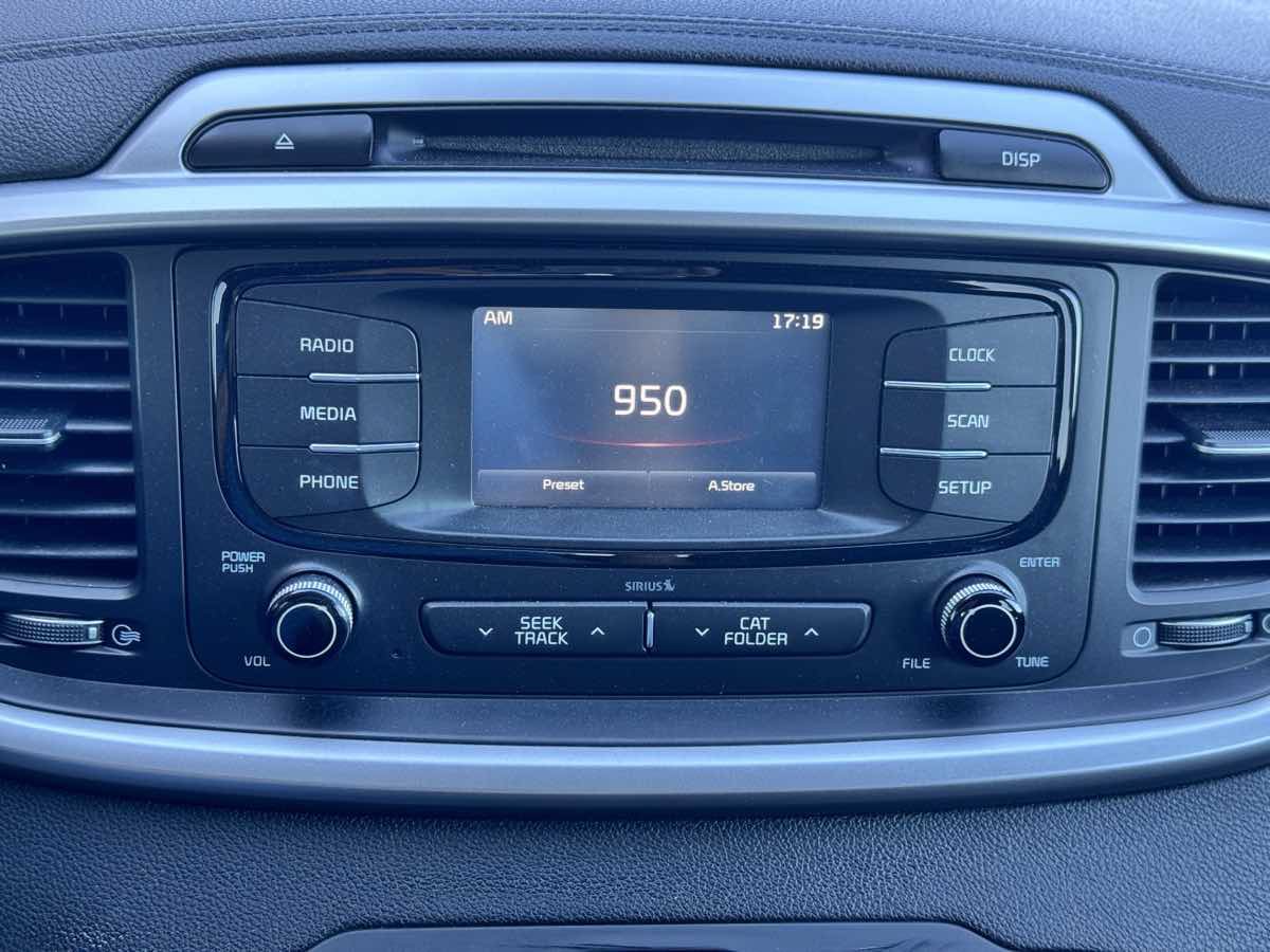 Used 2016 Kia Sorento AWD image 47