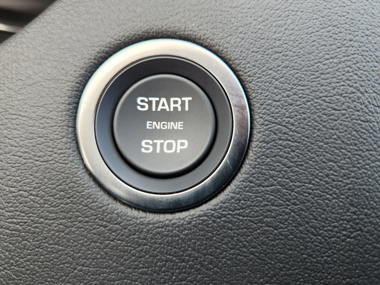 New 2024 Jaguar E-PACE R-Dynamic SE image 30