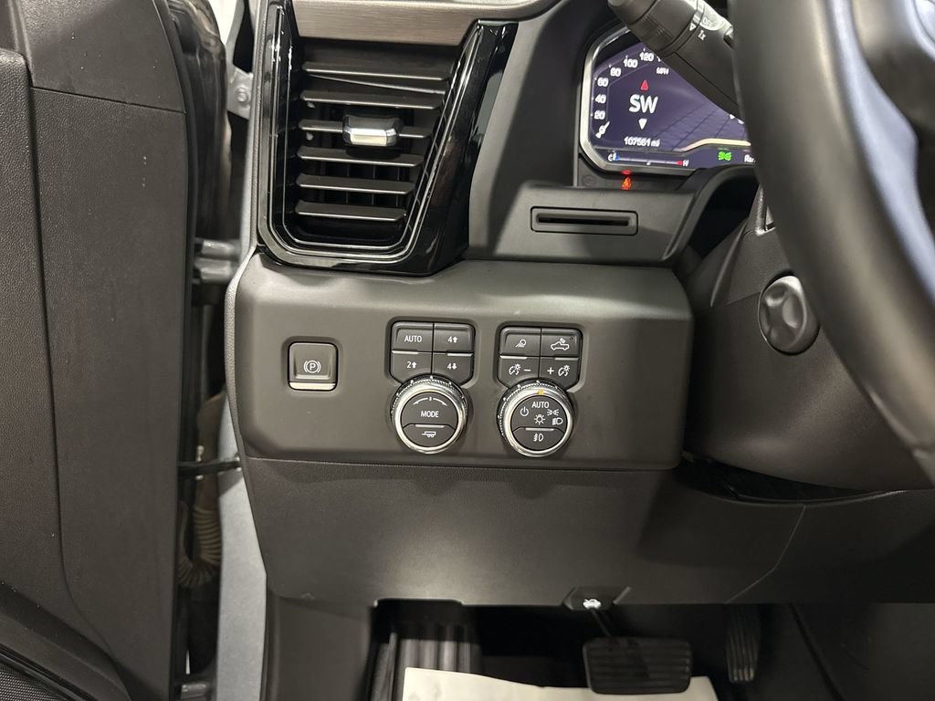 Used 2024 GMC Sierra 1500 AT4 w/ AT4 Premium Package AWD/4WD image 18