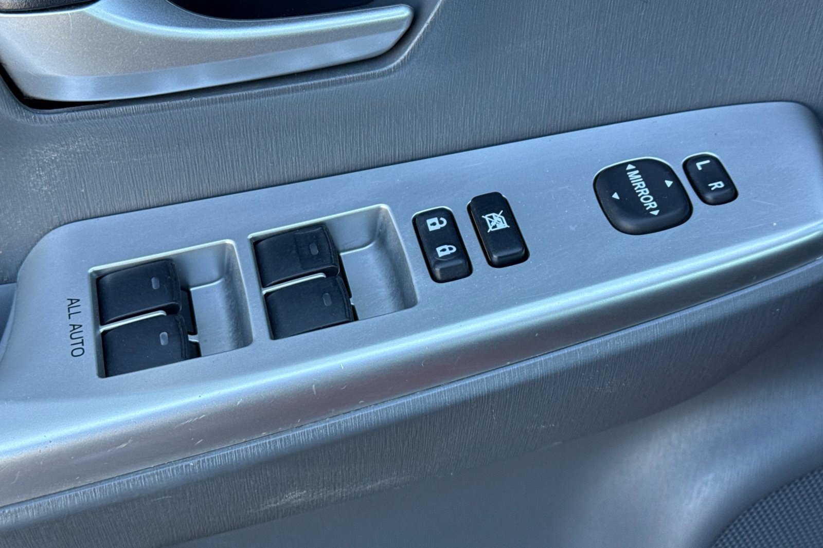 Used 2012 Toyota Prius V Three FWD image 13