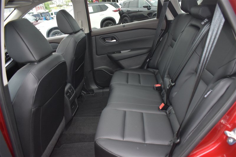 Used 2023 Nissan Rogue SV w/ SV Premium B Package AWD/4WD image 25