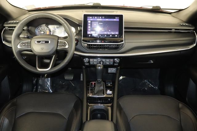 Used 2023 Jeep Compass Limited AWD/4WD image 13
