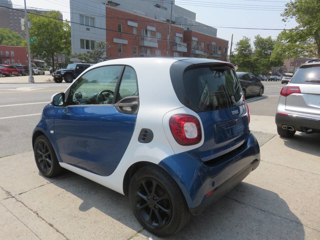 Used 2016 smart fortwo Prime image 4