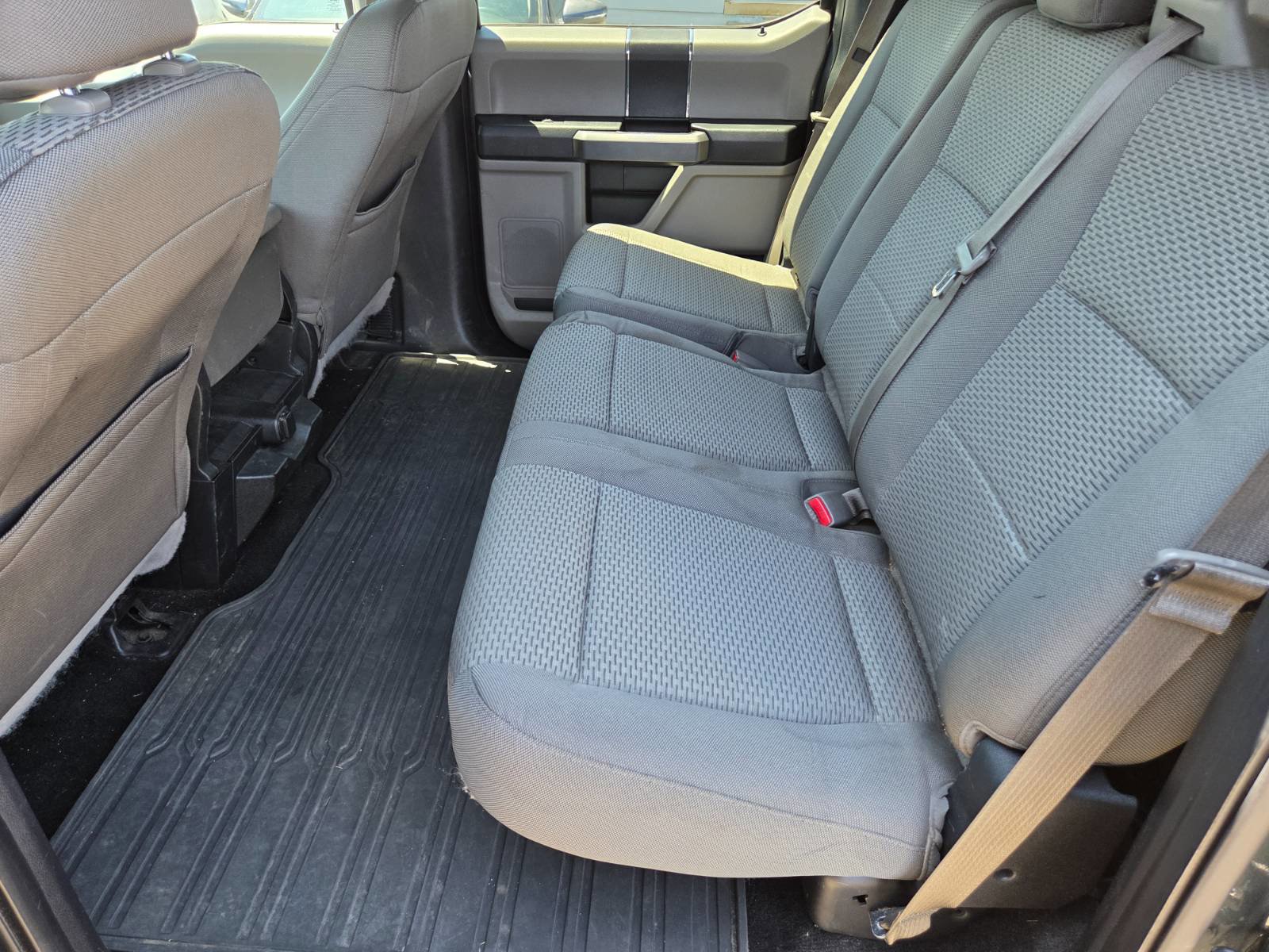 Used 2015 Ford F150 XLT AWD/4WD image 10