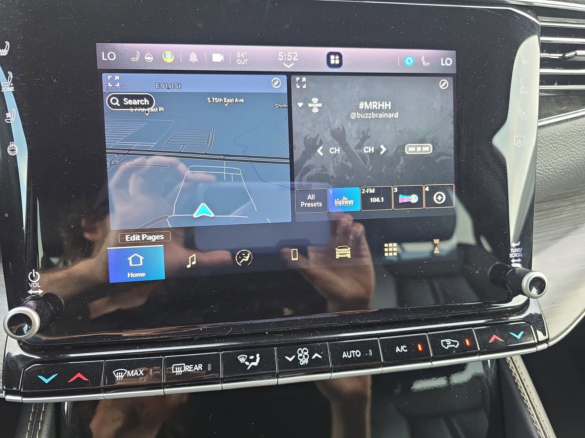 Used 2024 Jeep Wagoneer L Series II RWD image 20