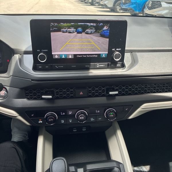 Used 2025 Honda Accord SE image 13