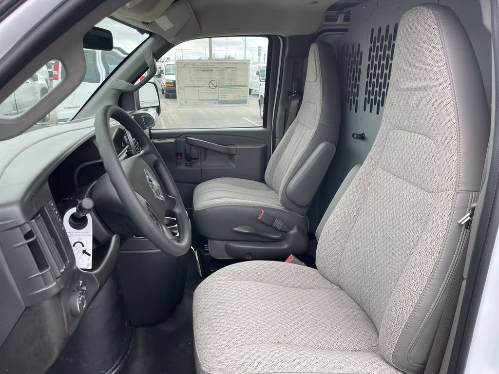 New 2026 Chevrolet Express 2500 w/ Driver Convenience Package RWD image 6